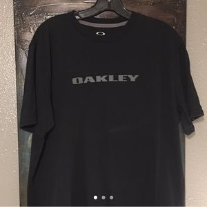 OAKLEY tech shirt